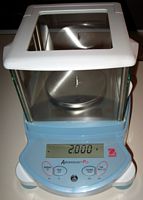 Ohaus Adventurer PRO 1 mg Analytical Balance